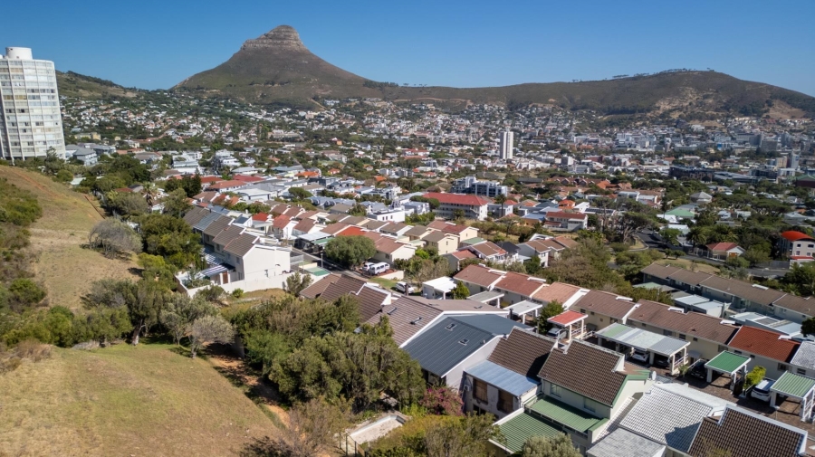 3 Bedroom Property for Sale in Vredehoek Western Cape